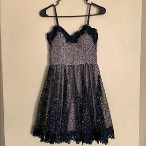 NWT Sparkly Beautiful Prom Dress